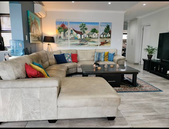 3 BEDROOM FREEHOLD FOR SALE IN TERGNIET